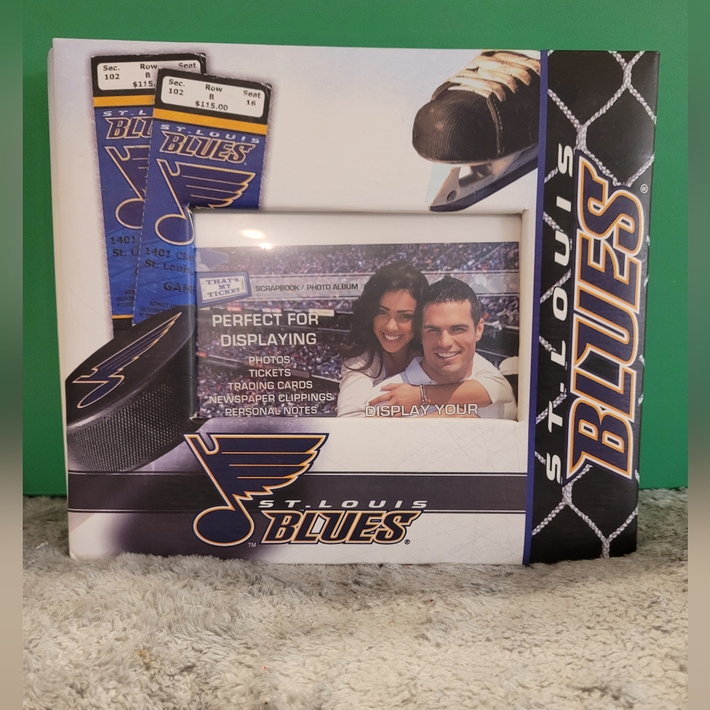 ST. LOUIS blues team spirit photo album/keepsake book!